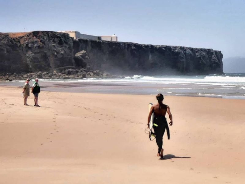 Guide to Surfing in Sagres Tonel Beach 